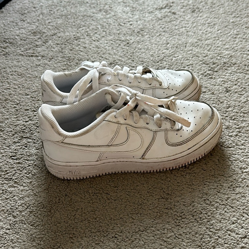 Nike Air Force 1 Size 5.5y (7.5 women)